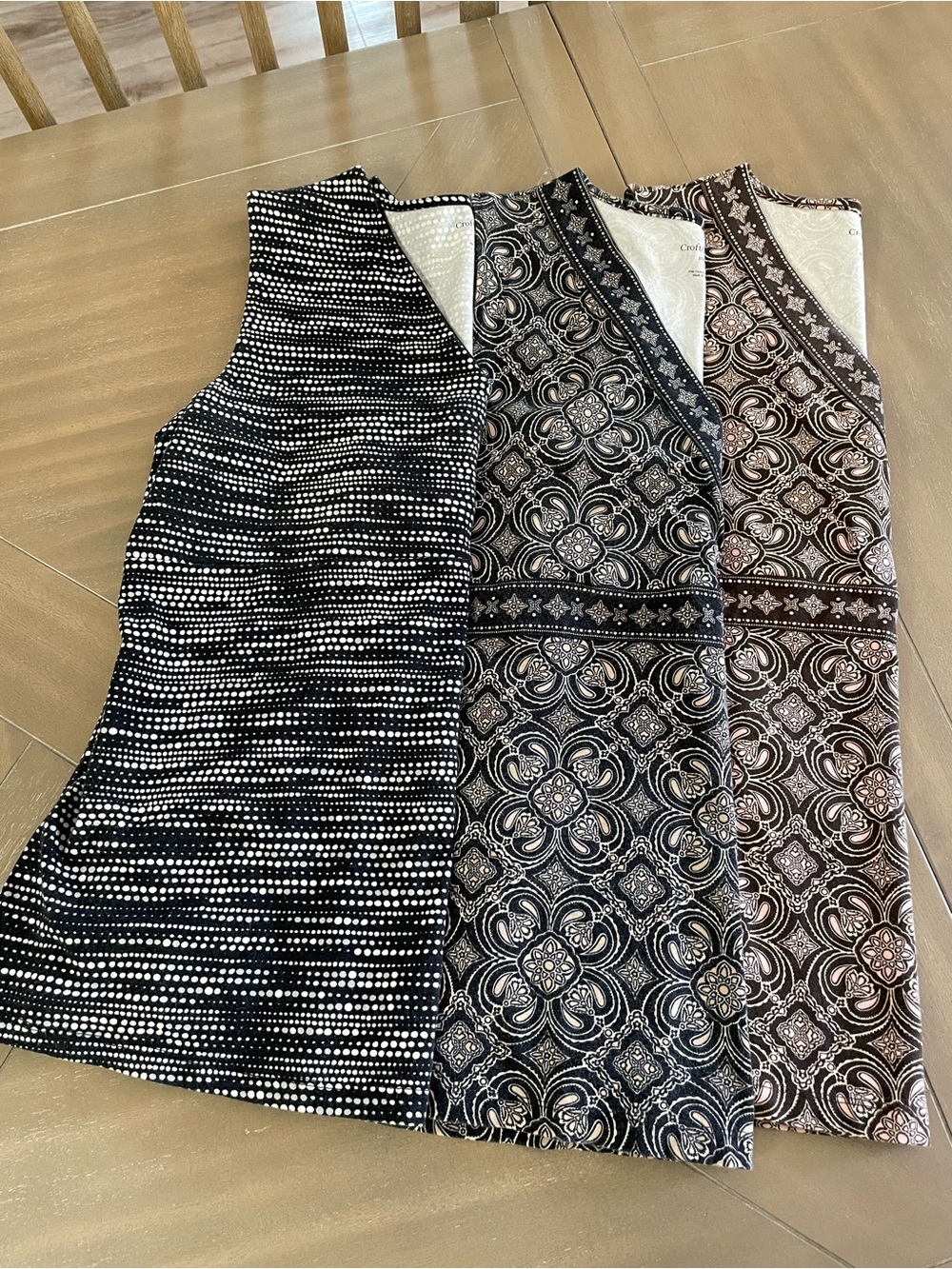 Set of 3. croft & barrow Patterned Sleeveless Tank Tops in Black, Brown & Pink